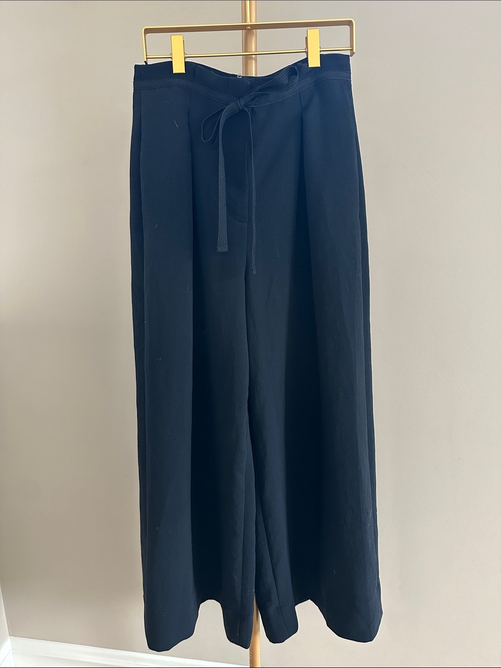 Wilfred by Aritzia Black Wide Leg Crepette Pants Size 6